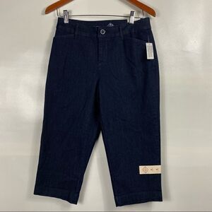 3For$20 St.John Bay Capri Jeans Dark Wash size: 4